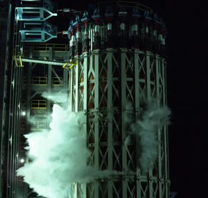 Engineers Break SLS Rocket Propellant Tank On Purpose